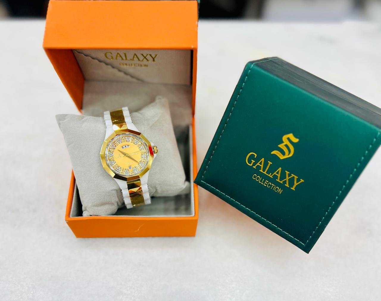 Galaxy Collection Men's Analog Watch – Premium Fashion Wrist Watch